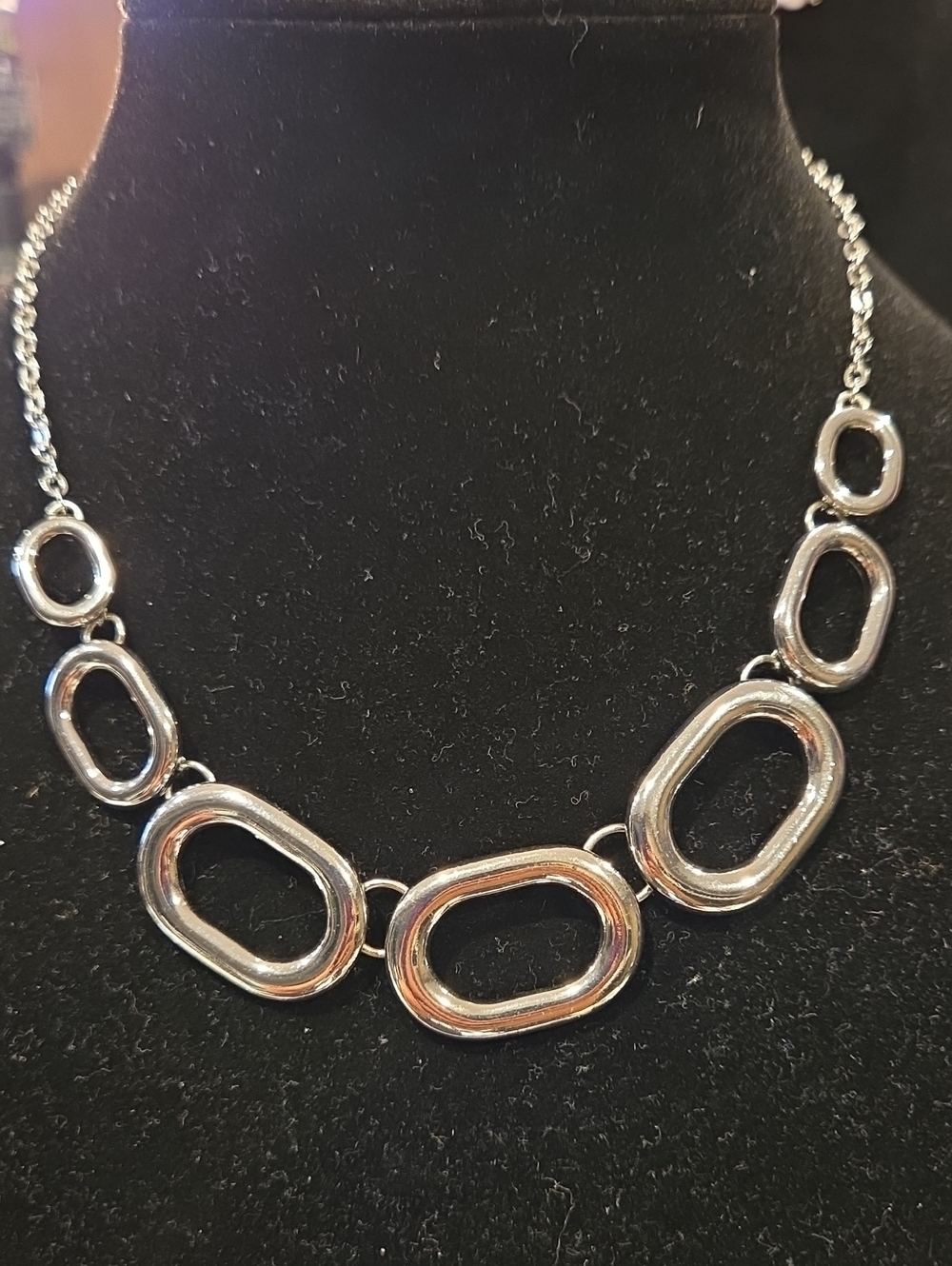 Ashley Stewart Silver Open Oval Link Necklace